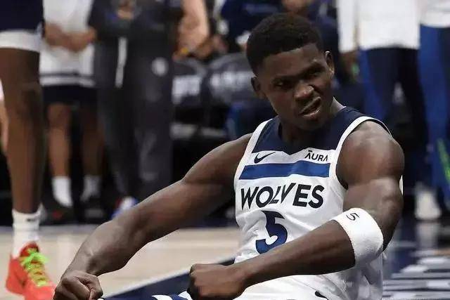 82比78！中国男篮全队评价：年轻球员敢打敢拼，主教练用人灵活